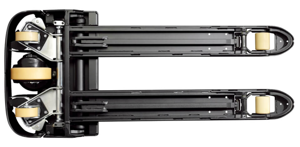 Thiết kế 5 bánh xe độc đáo của dòng xe nâng BT Staxio W Series